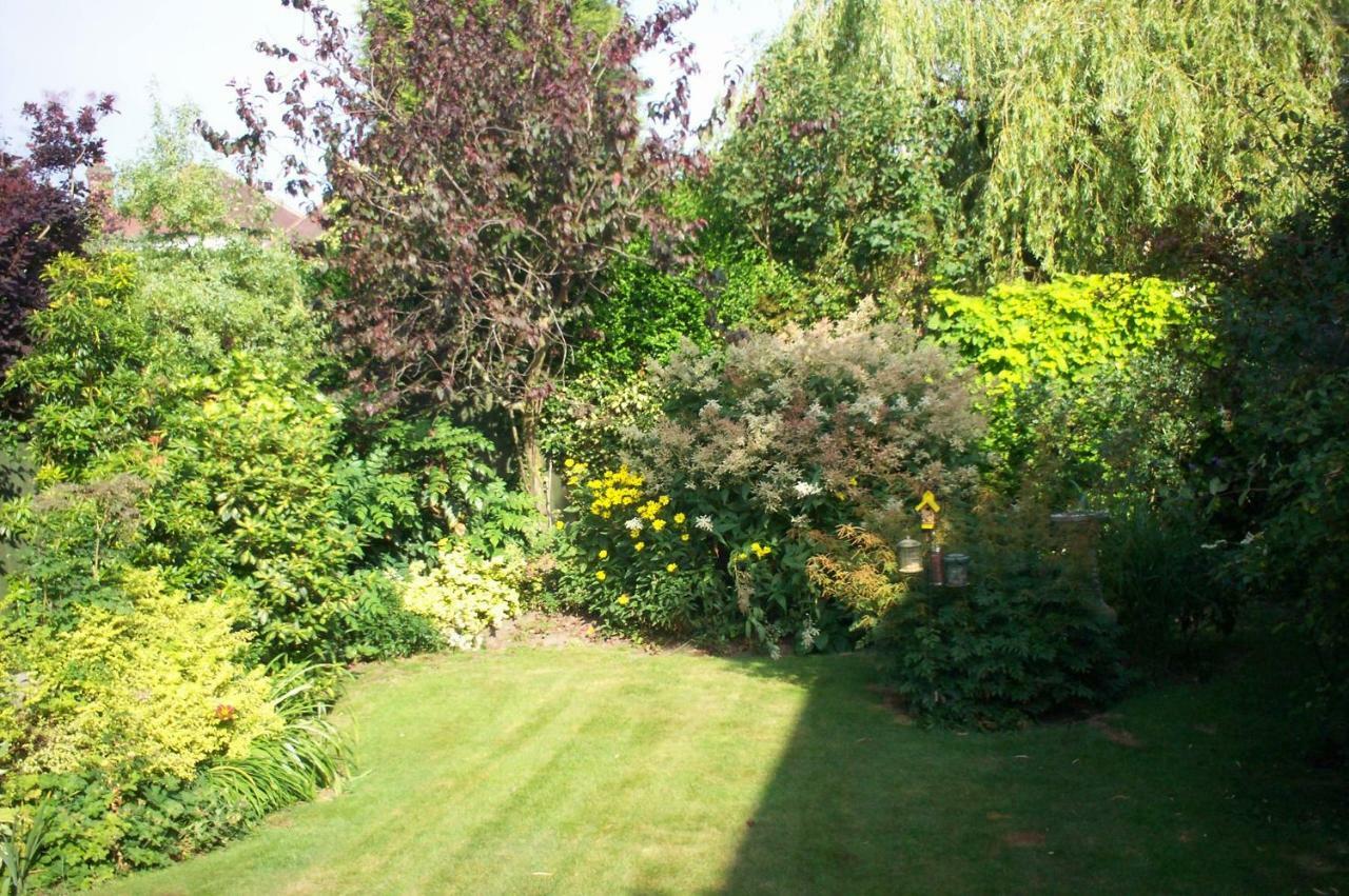 The Yellow House B&B Woodborough  Экстерьер фото